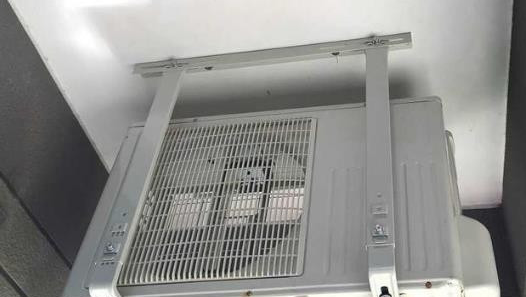 空调外机噪音大怎么回事