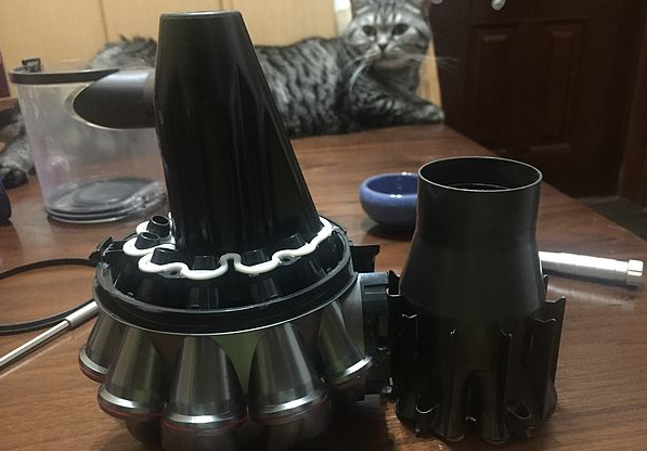 吸尘器拆解