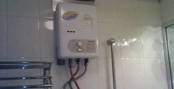 安装燃气热水器