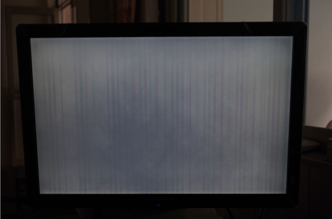 液晶电视通电黑屏是什么原因