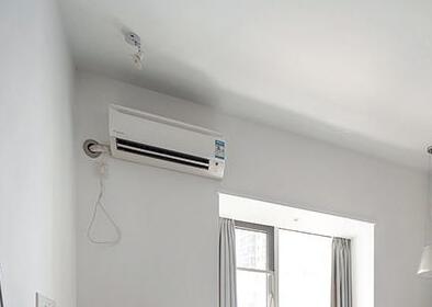 桐乡美的空调，昆山家用空调加空调液（氟利昂）多少钱